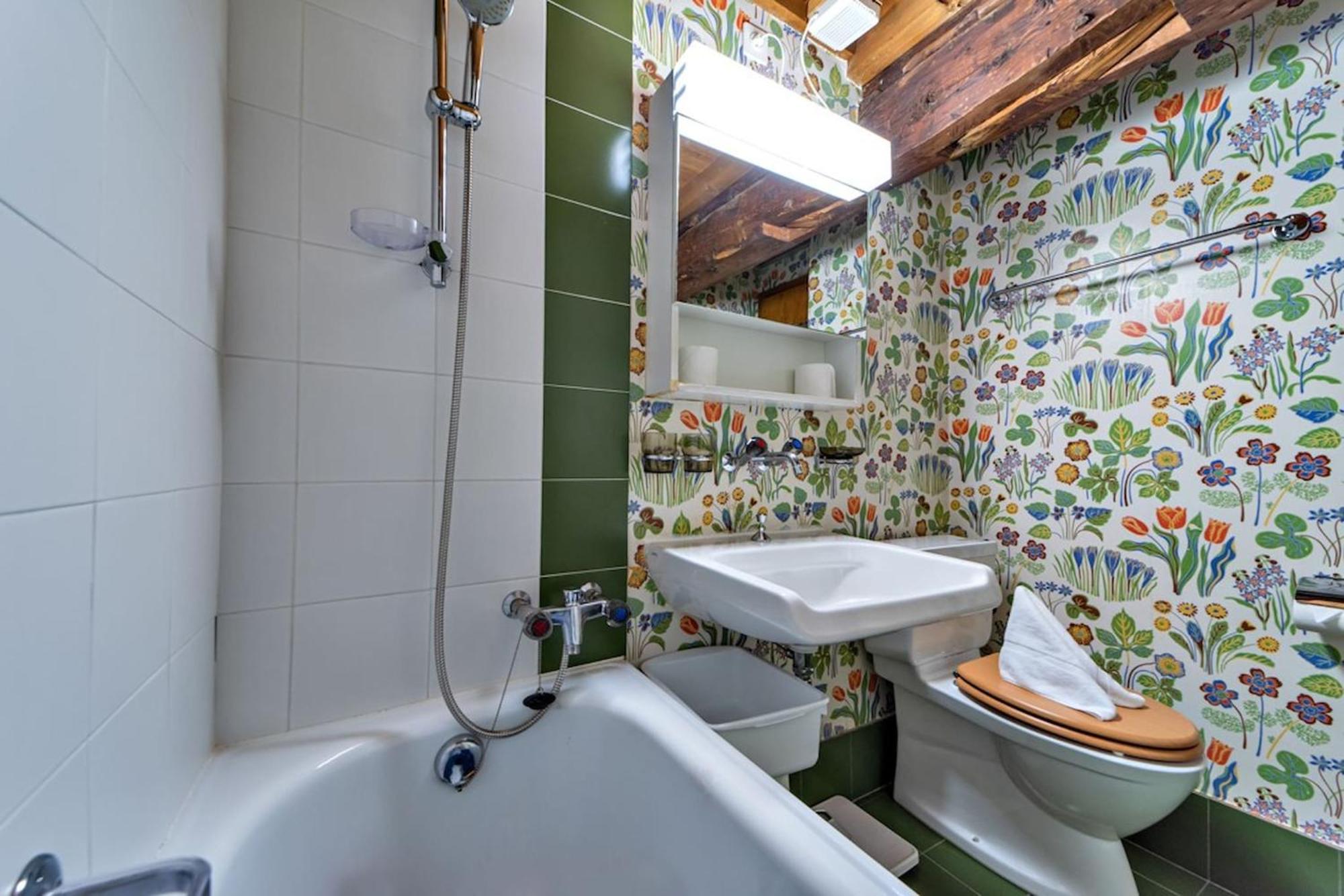 Chesa La Cuntainta - Sils Maria Apartment Luaran gambar